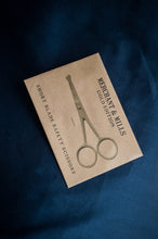 Short blade safety scissors
